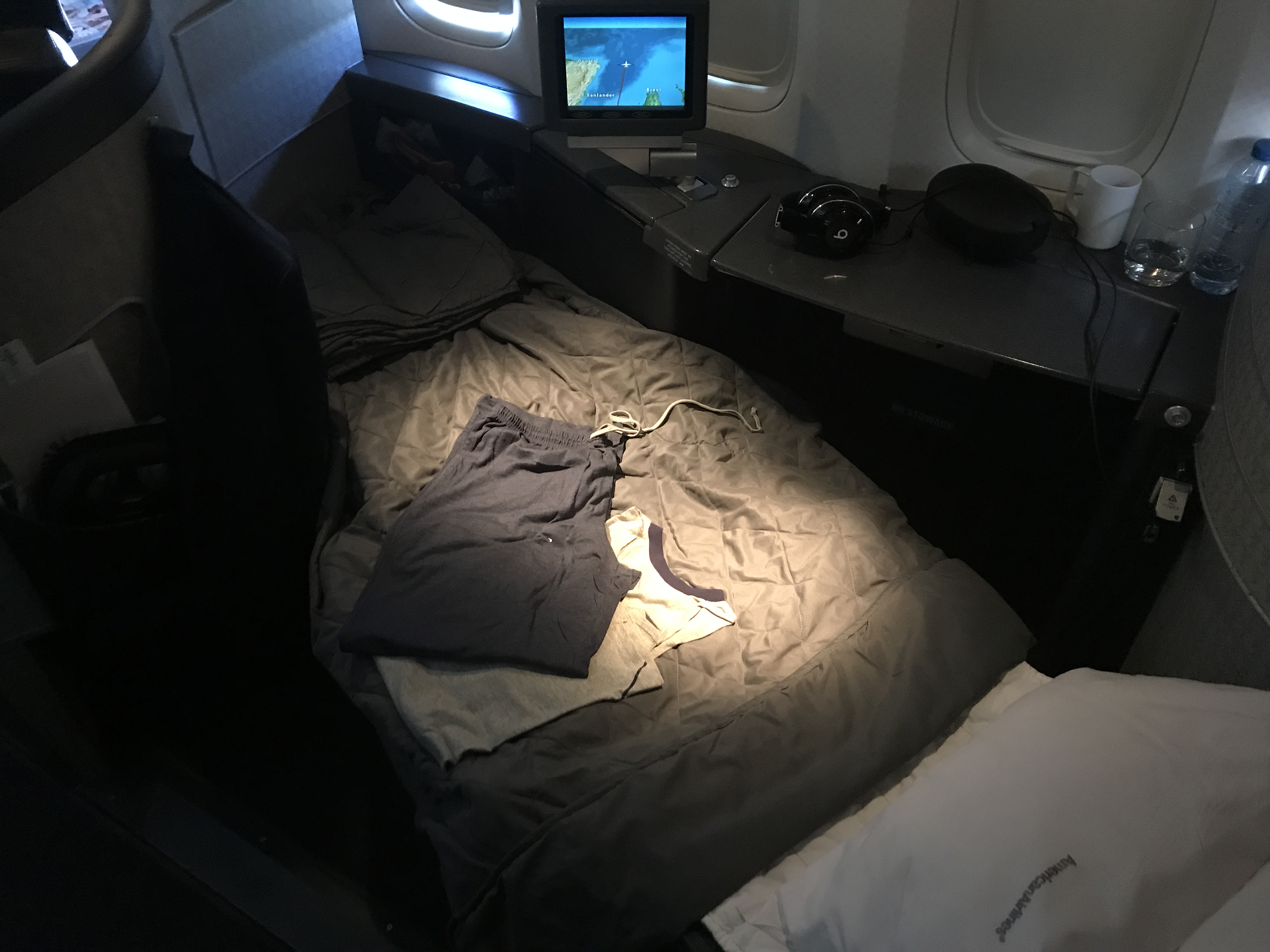American Airlines Old International First Class Bed